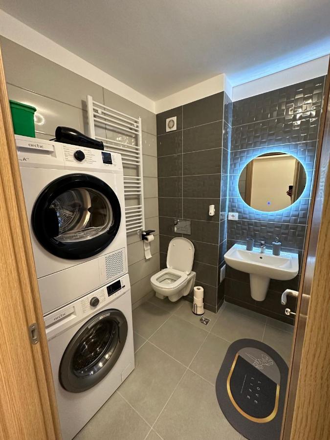 Coresi Luxury Apartments ブラショフ エクステリア 写真